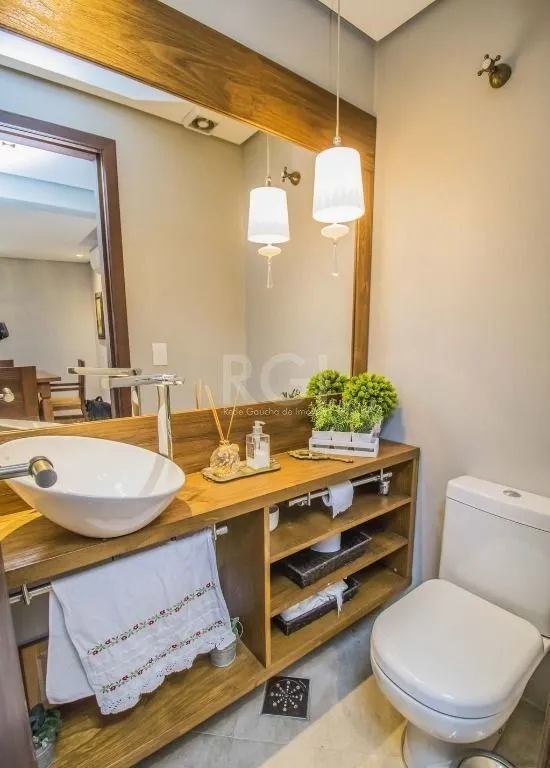 Imagem Casa para Comprar com 199 m² por R$ 1.180.000,00 - Boa Vista - Porto Alegre/RS