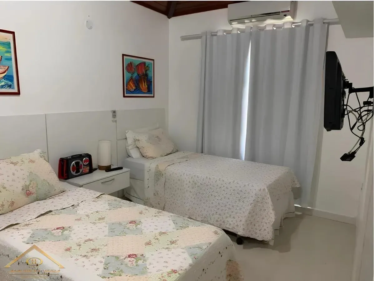 Imagem Casa em Condomínio para Venda em Cabo Frio / RJ no bairro Ogiva