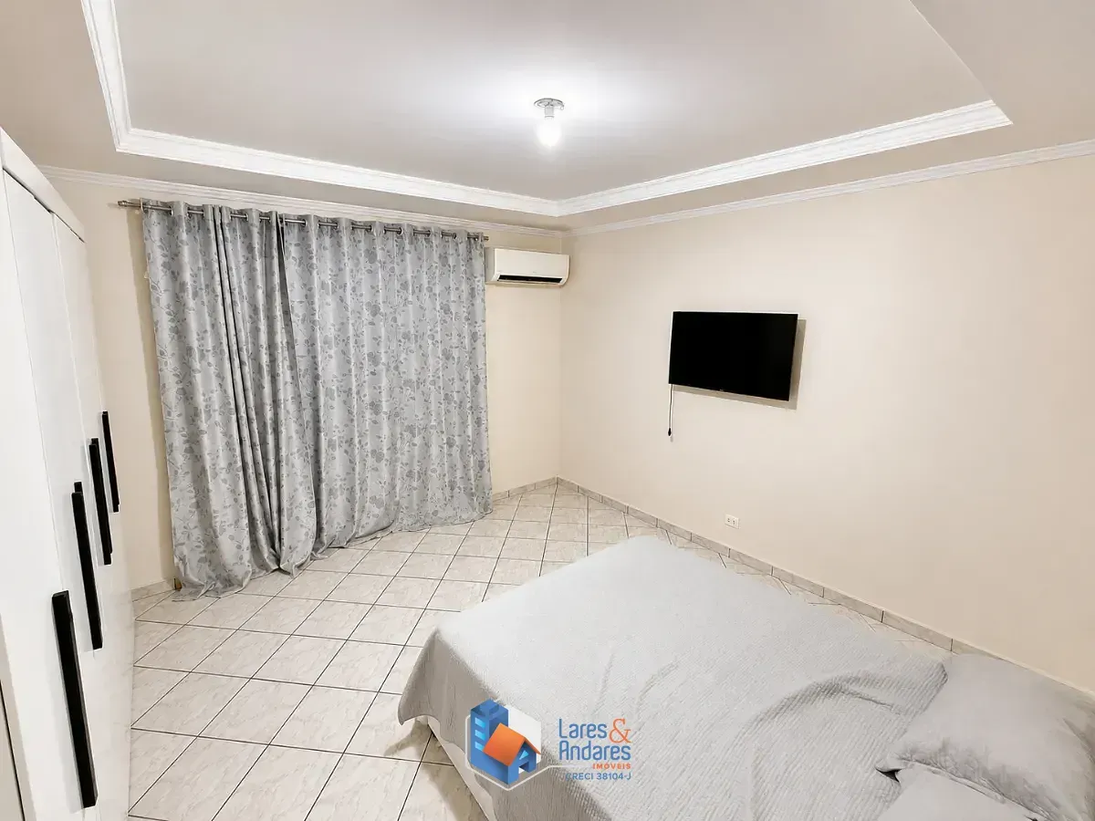 Imagem Casa para venda em Jardim Shangrilá (Zona Norte) com 3 quartos, 250m²