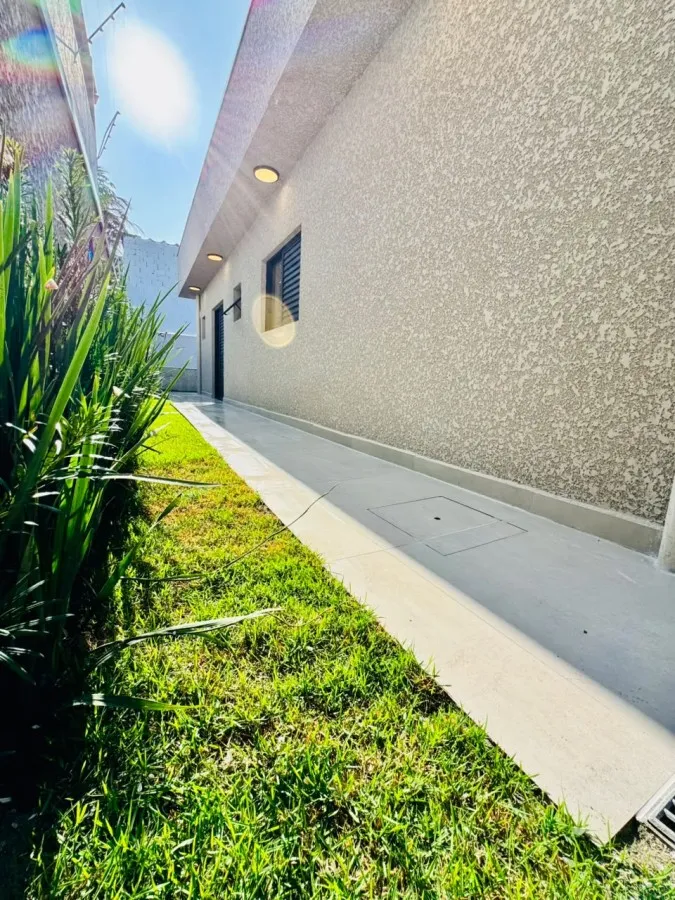 Imagem Casa para Venda em Itanhaém, Bopiranga, 3 dormitórios, 1 suíte, 1 banheiro, 2 vagas