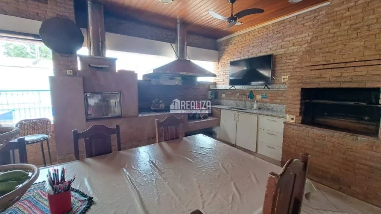 Imagem Casa à venda no bairro Recreio dos Bandeirantes - Uberaba - 3 dormitórios, piscina e área de lazer