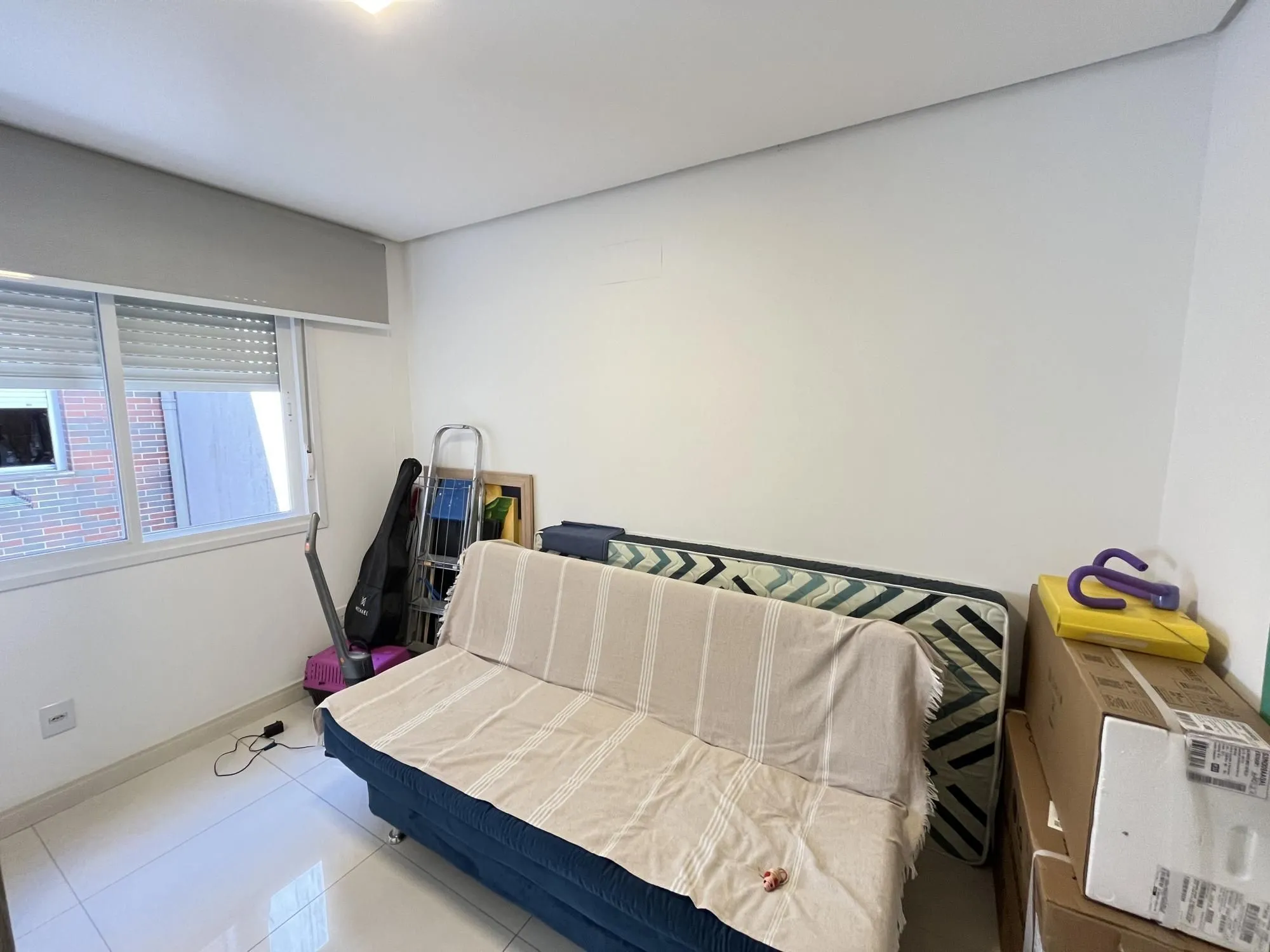 Imagem Apartamento de 2 quartos, suíte e 1 vaga de garagem no bairro Santana em POA/RS