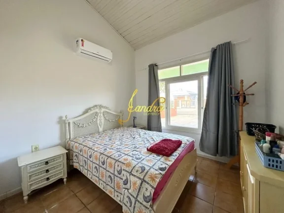 Imagem Casa no Centro de Xangri-la com 05 dormitórios com piscina