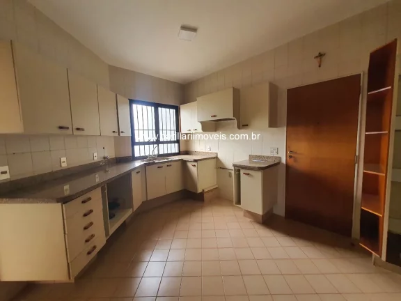 Imagem Apartamento à venda no Centro de Ribeirão Preto-SP: 3 quartos, 1 suíte, 2 salas, 1 vaga de garagem, 133,44m² de área. Aproveite!