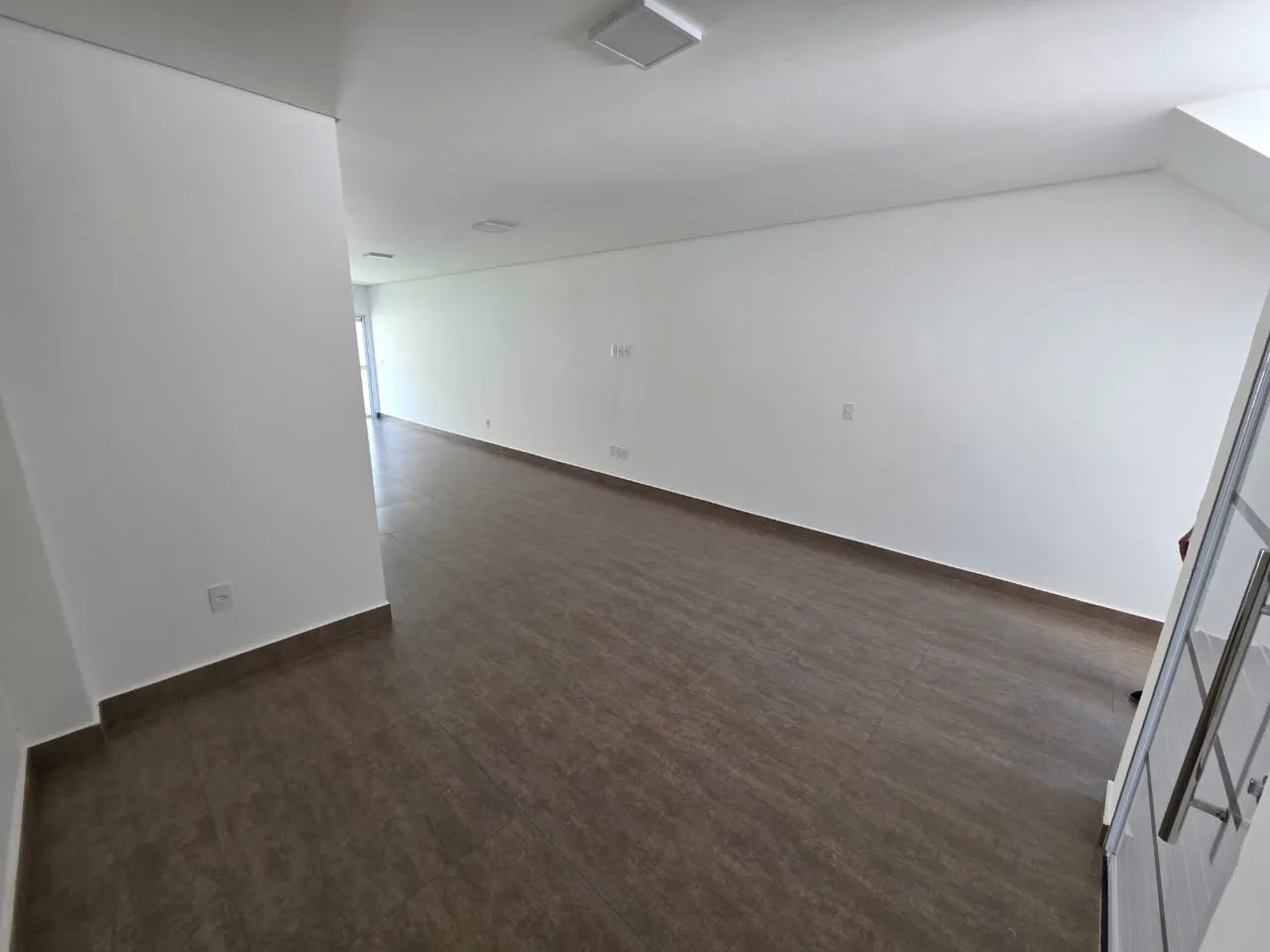 Imagem Imperdível oportunidade! Casa à venda em Sorocaba-SP, Jardim São Carlos. 3 quartos, 3 suítes, 2 salas, 3 banheiros, 3 vagas. 123m². Aproveite!