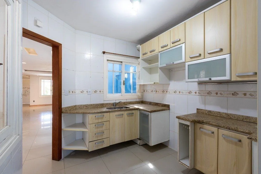 Imagem Casa para Venda - 205.81m², 3 dormitórios, sendo 1 suites, 2 vagas - Ipanema