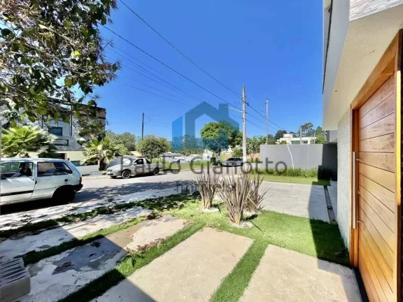 Imagem Casa Nova e Moderna em Condomínio de Cotia