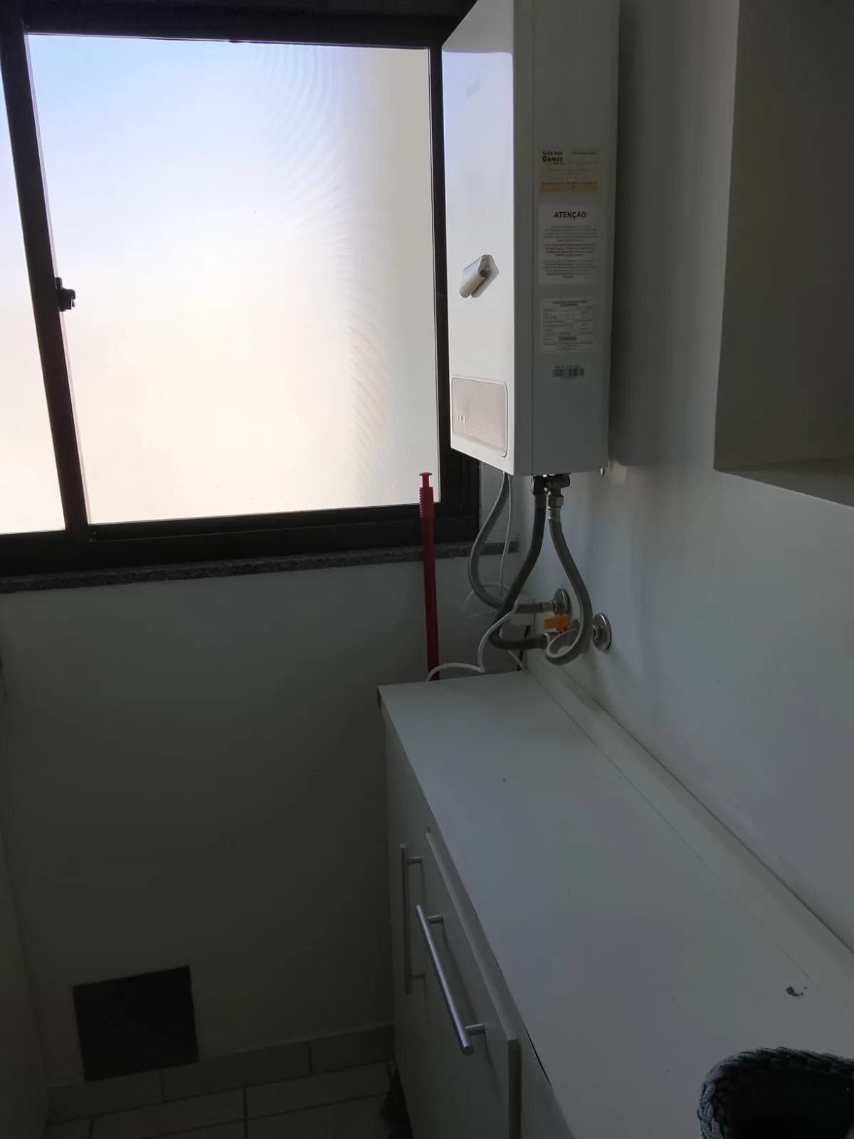 Imagem Excelente Apartamento 3D, transformado em 2D, closet mobiliado c/ vaga - Cidade Baixa - Preço Atrativo