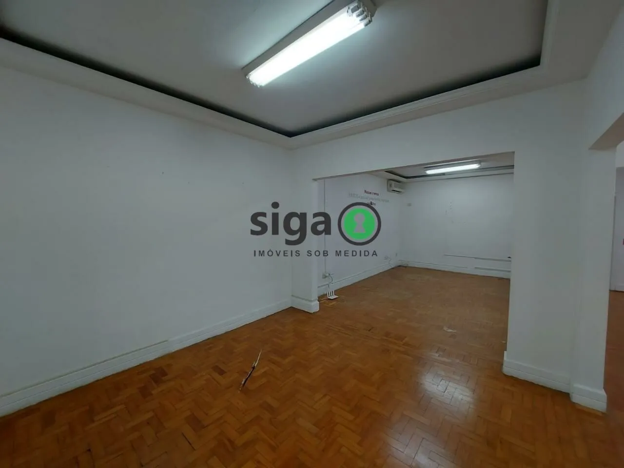 Imagem Casa Comercial para Locação em Pinheiros, com 350m² com 8 vagas, Sem mobilia