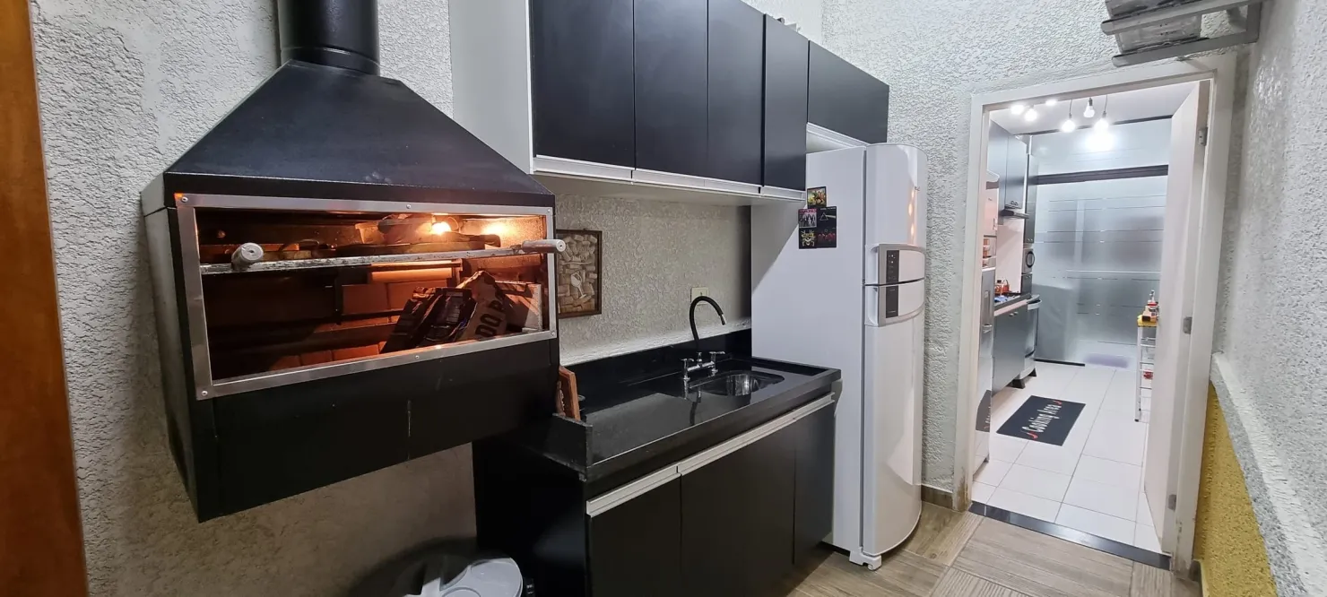Imagem Casa Térrea Moderna e Funcional em Condomínio Fechado Próximo ao Centro com Jacuzzi, Churrasqueira e Mais