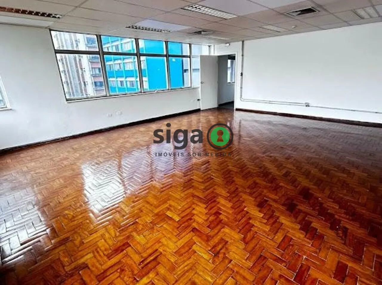 Imagem Sala comercial com 328m² em vão livre, 6 vagas na Consolação para Locação