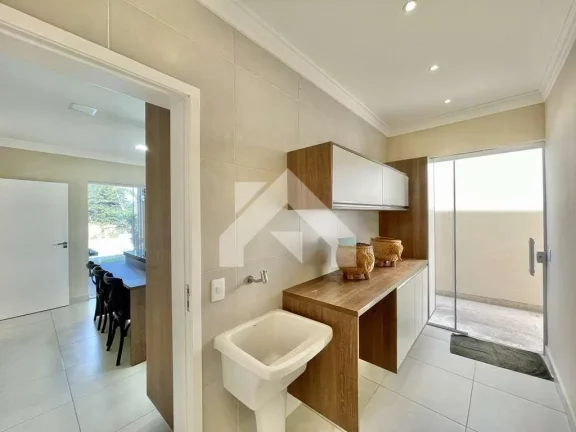 Imagem Casa de Condomínio em Pitas - Cotia