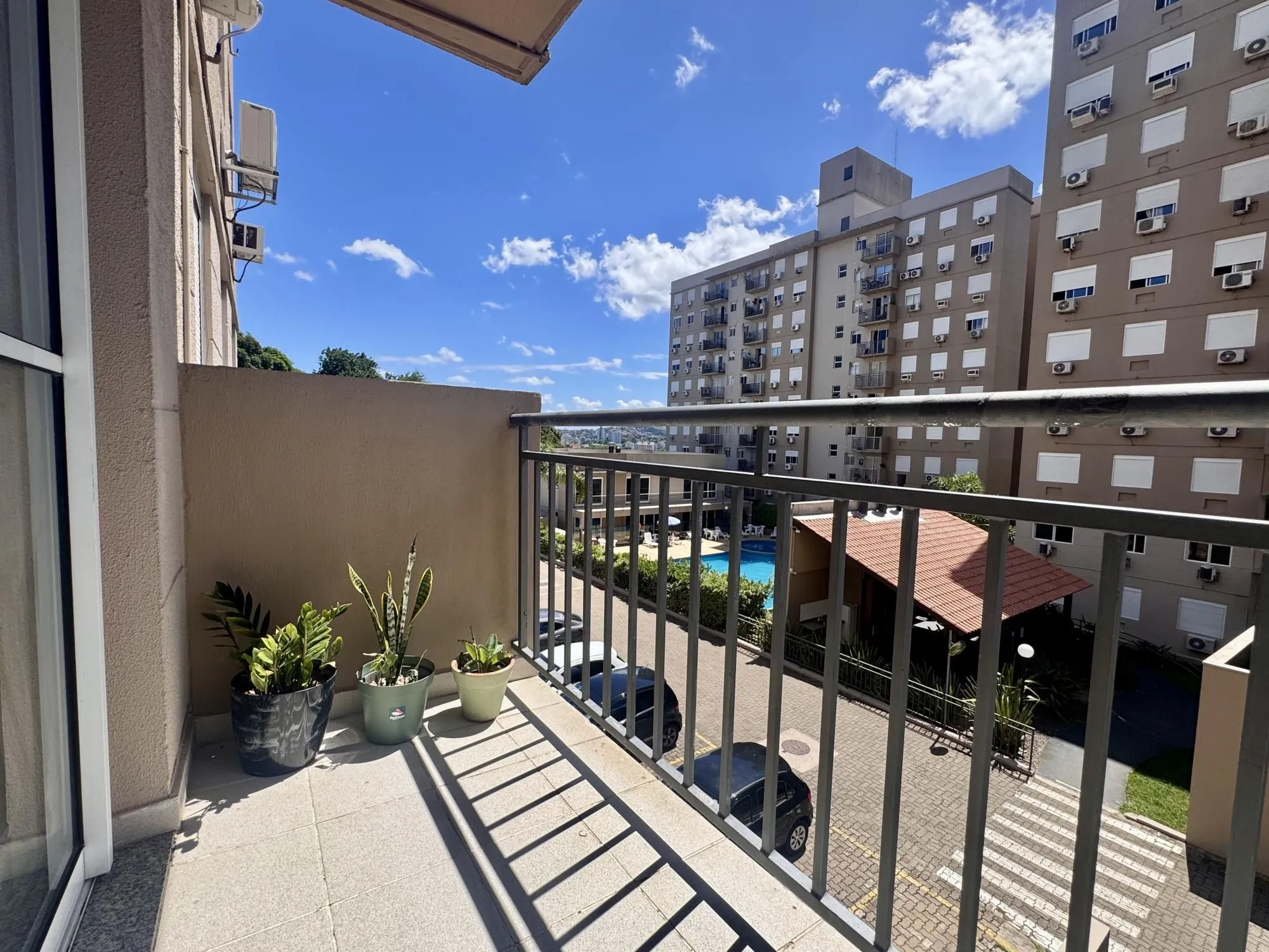 Imagem Apartamento 3 Dormitórios com Suíte, Sacada e Vaga Coberta