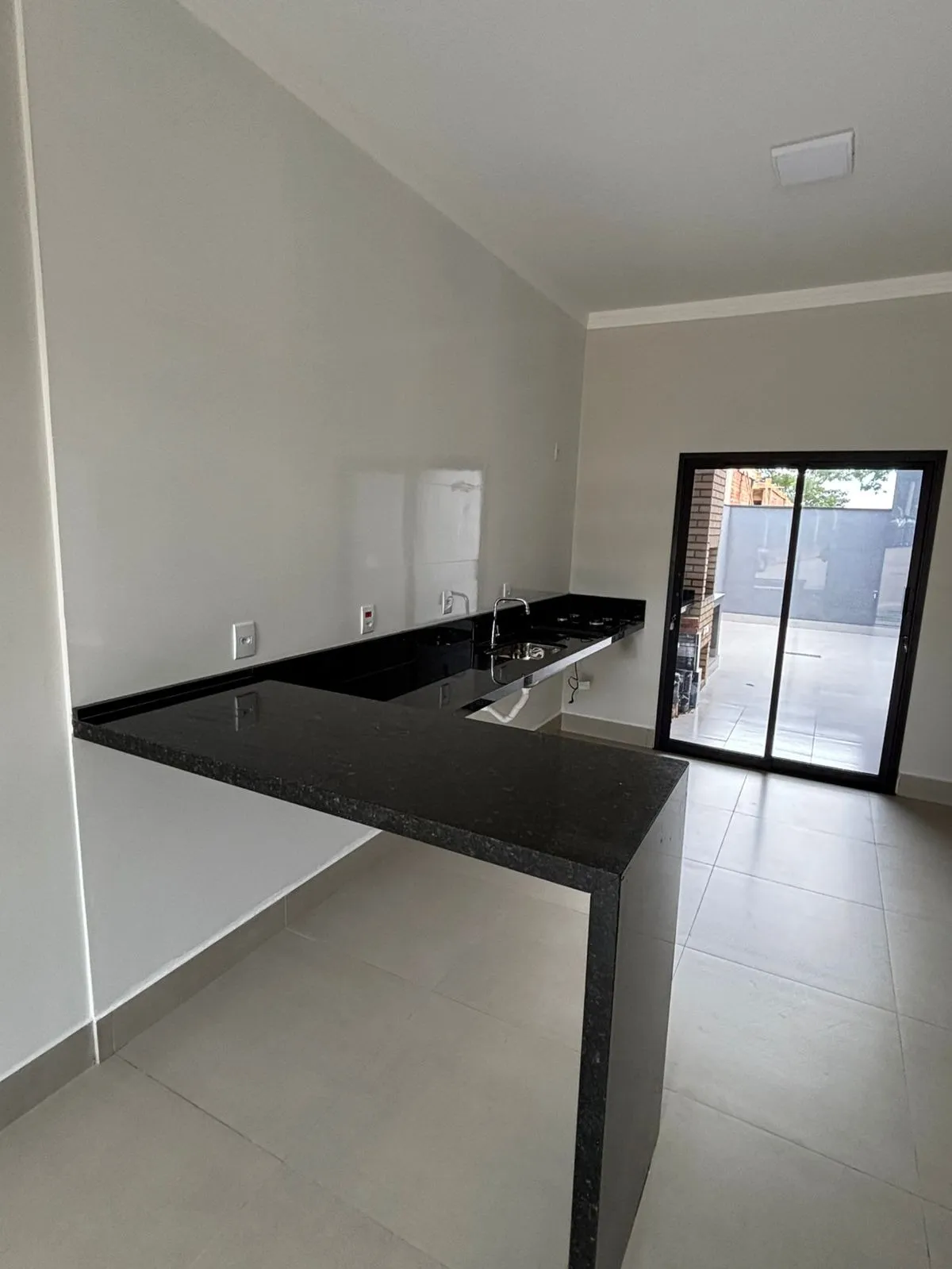 Imagem Casa Térrea no Condomínio Villagge Ipanama 1 - 3 Dormitórios, Suíte e Área Gourmet