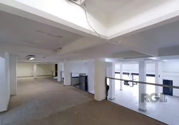 Imagem Libertas imobiliária aluga loja na Av. Assis Brasil com 530m²-Passo D`areia