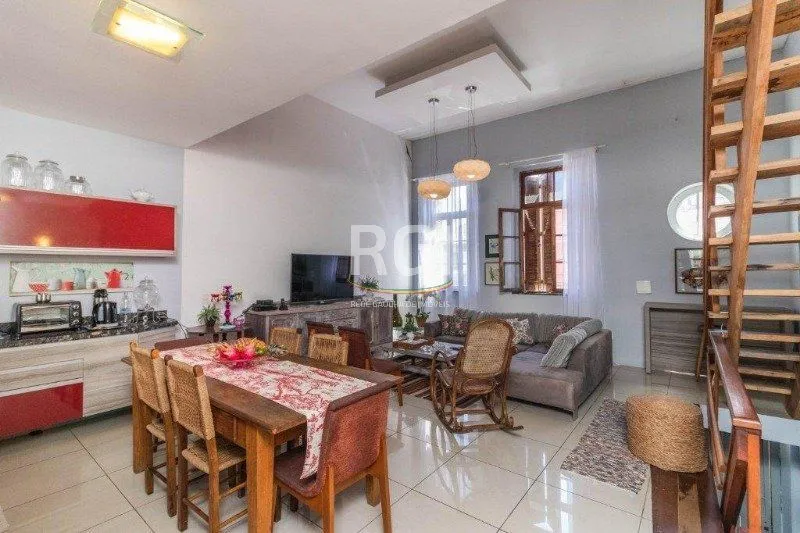 Imagem Casa para Venda - 490m², 3 dormitórios, sendo 1 suites, Floresta