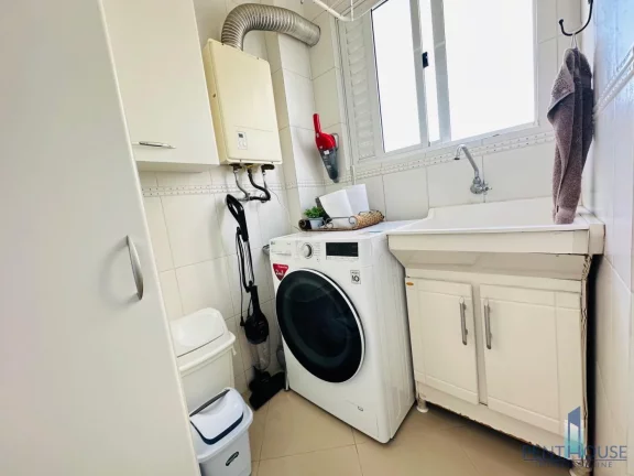 Imagem Apartamento Quadra Mar para Venda em Balneário Camboriú, CENTRO, 3 dormitórios, 1 suíte, 3 banheiros, 2 vagas