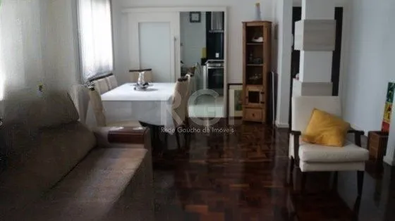 Imagem Apartamento para Venda - 77m², 3 dormitórios, Petrópolis