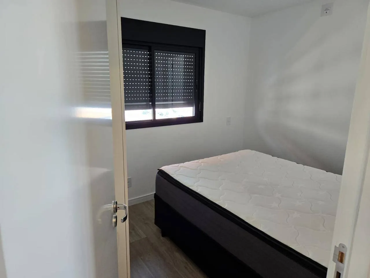 Imagem Apartamento Novo e Mobiliado no Tamboré - 2 Quartos e Varanda