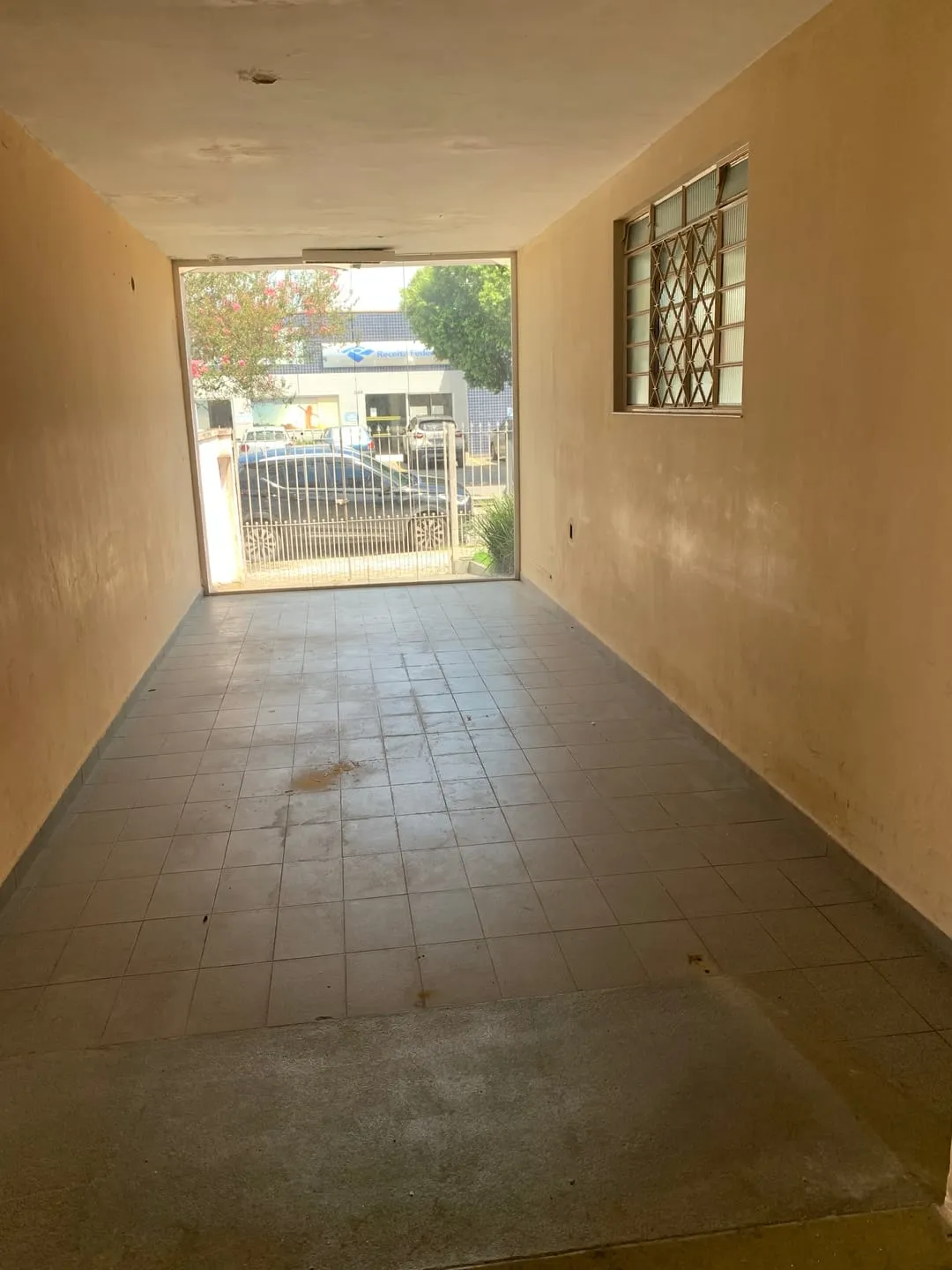 Imagem Amplo Imóvel Comercial à Venda e Locação no São Benedito - Ideal para Consultórios, Escritórios e Mais!