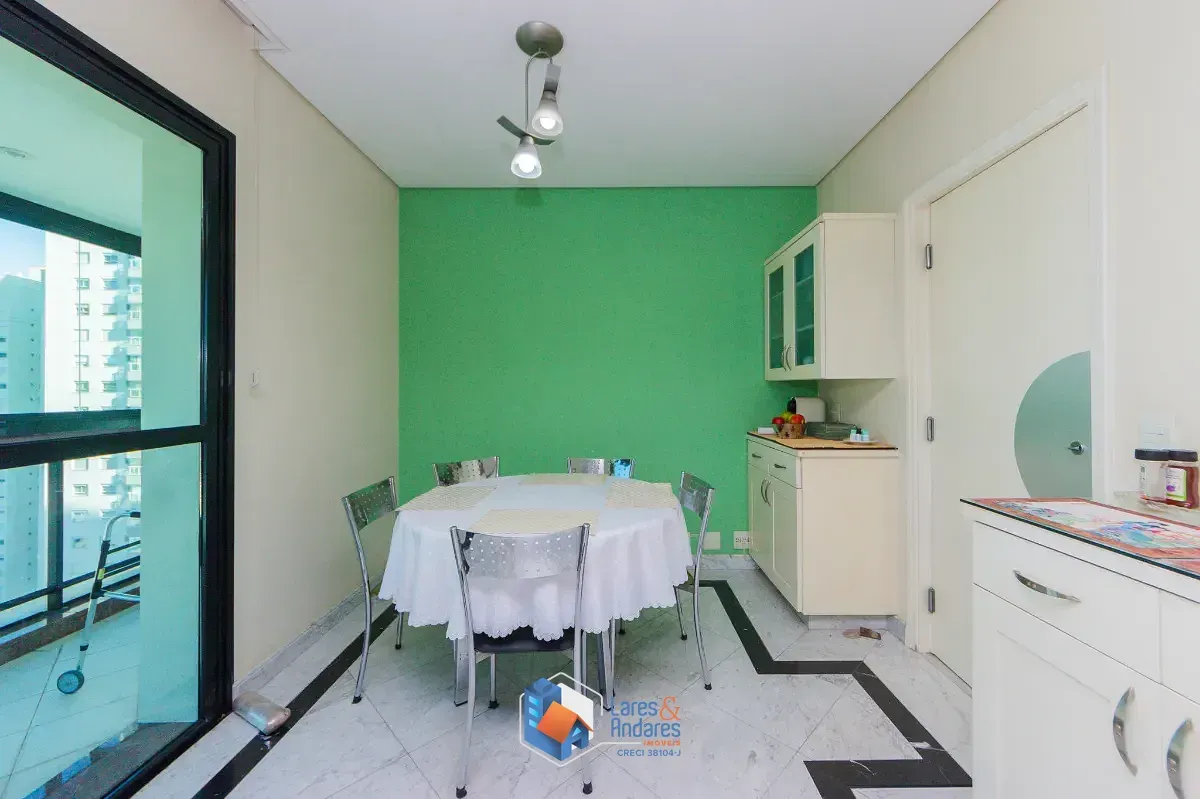 Imagem Apartamento para venda em Campo Belo com 4 quartos, sendo 3 suítes, 242m²