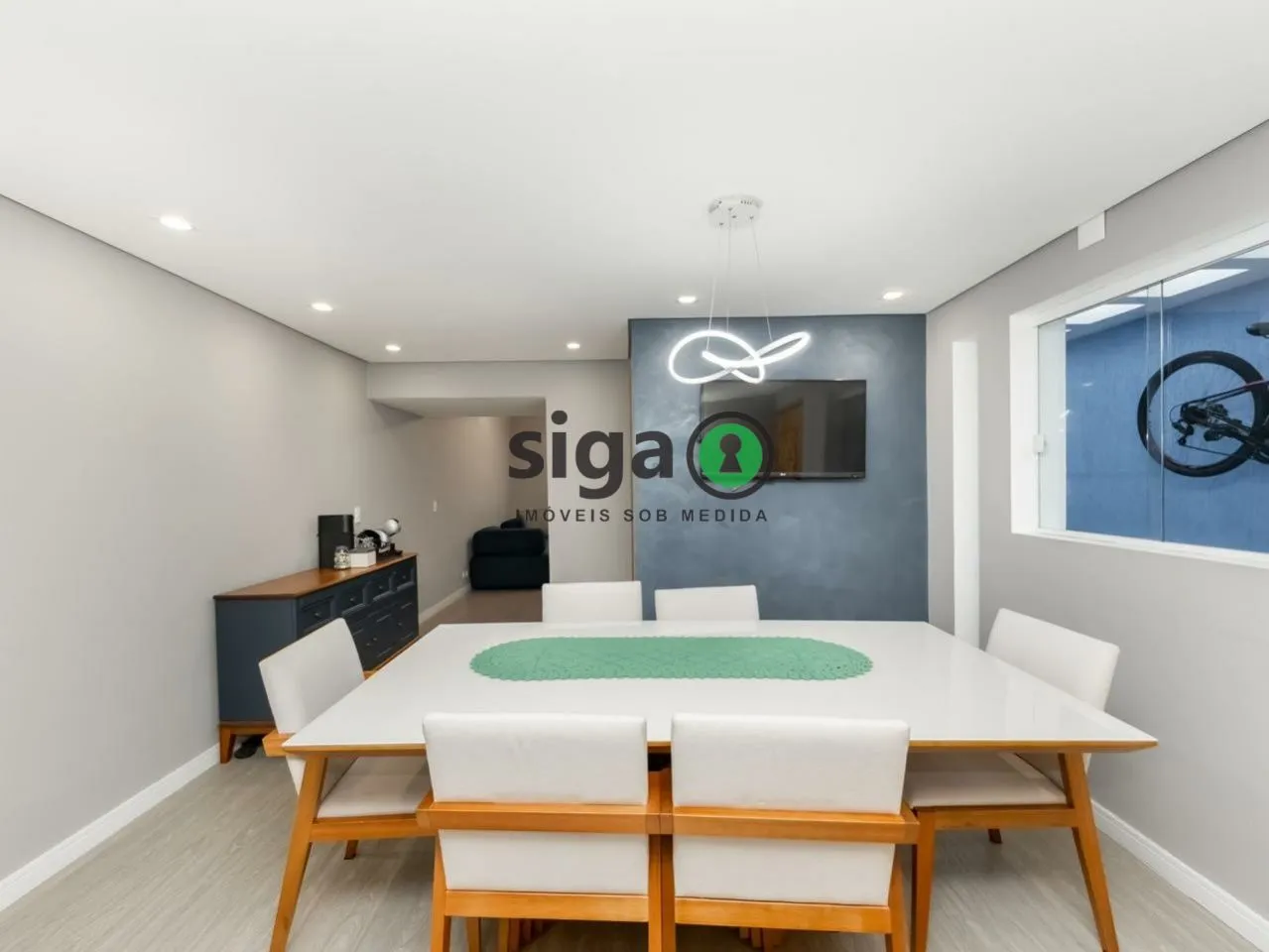 Imagem Casa a venda no Campo Belo, 240 metros, 3 quartos, 2 vagas - Porteira Fechada