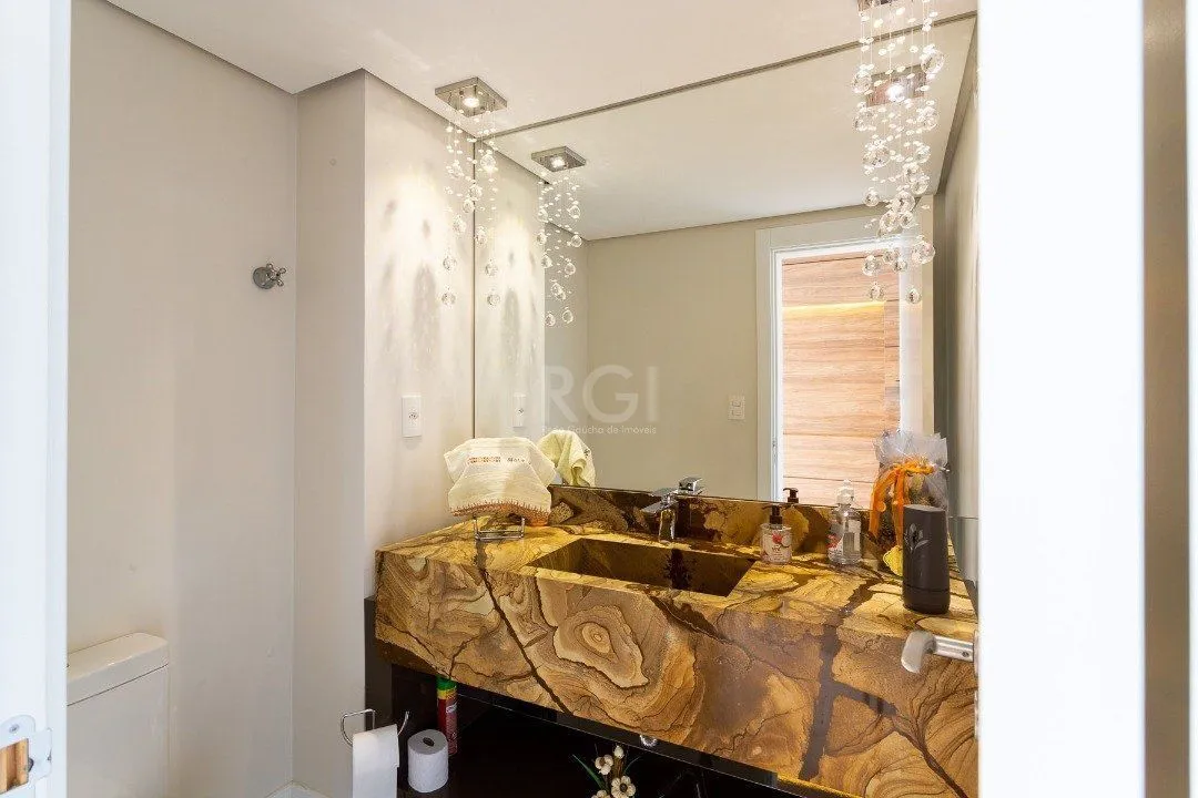 Imagem Apartamento para Venda - 323m², 3 dormitórios, sendo 3 suites, 4 vagas - Centro