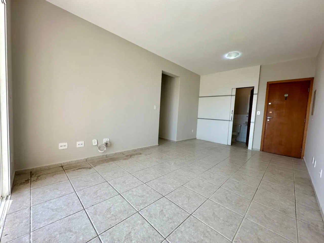 Imagem Apartamento no Edifício Mediterraneé no Campolim com 3 dormitórios, varanda ampla e localização privilegiada