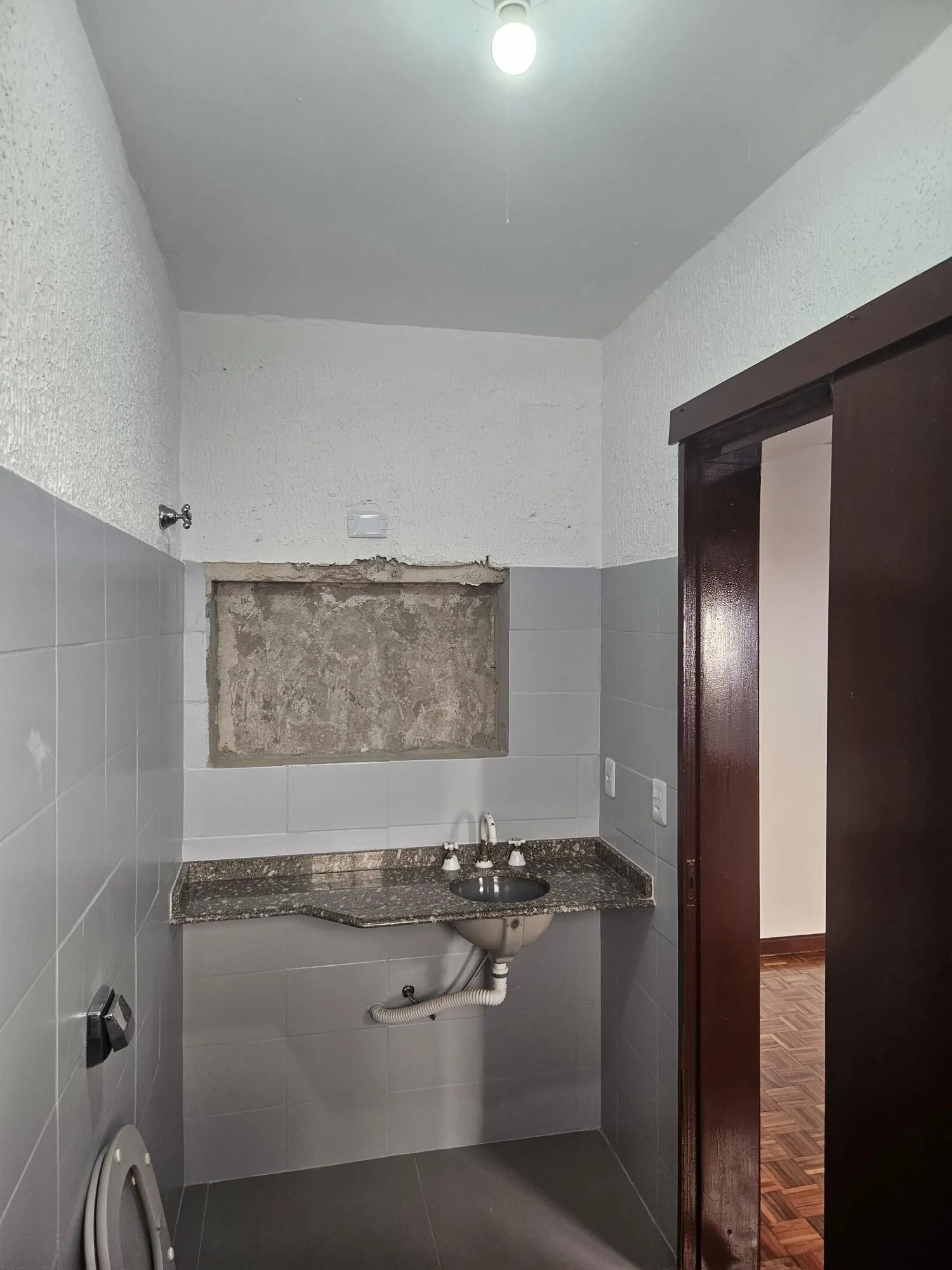 Imagem Casa toda reformada na avenida nonoai