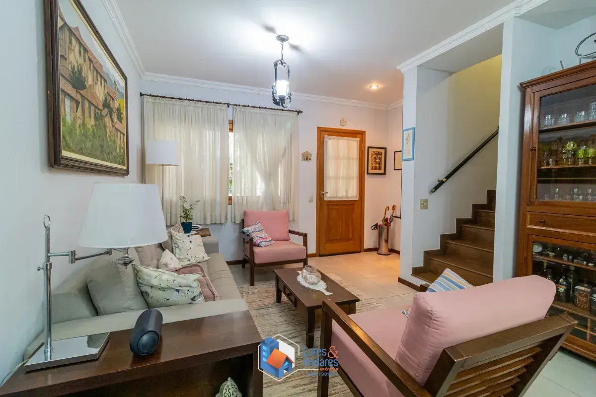 Imagem Casa no condomínio Condomínio Vila Hípica para venda com 4 quartos, sendo 2 suítes, 151m²