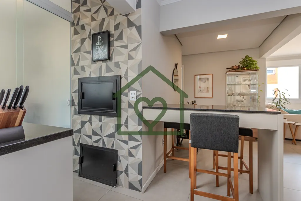 Imagem Apartamento com 71m² privativos, 2 dormitórios sendo 1 suíte, living para 3 ambientes, churrasque...