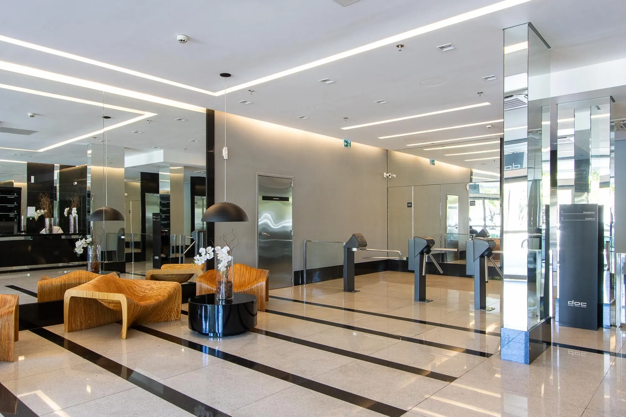 Imagem Sala comercial com 35,63, com 1 vaga escriturada no DOC Santana, da Melnick