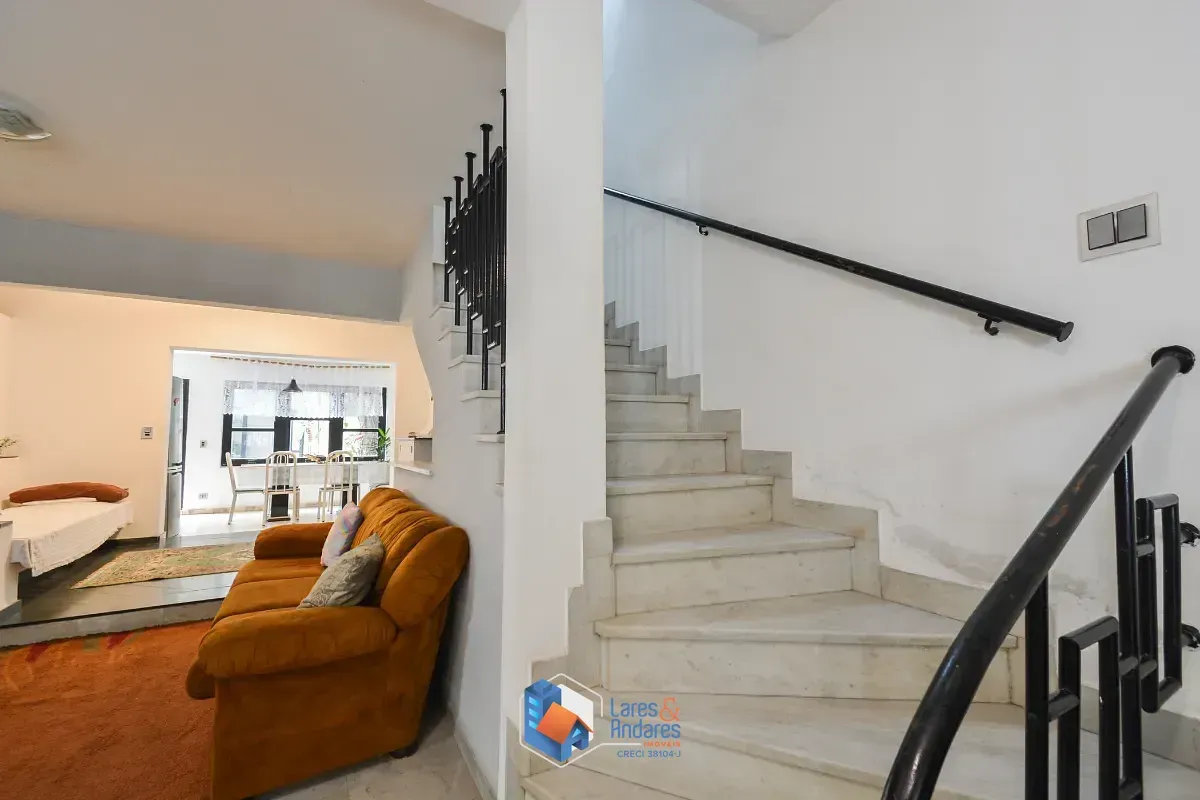 Imagem Sobrado para venda em Vila Monumento com 4 quartos, sendo 2 suítes, 384m²