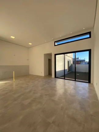 Imagem ESTILO EM ALTO PADRÃO!!! Casa térrea com 2 dormitórios, condomínio fechado