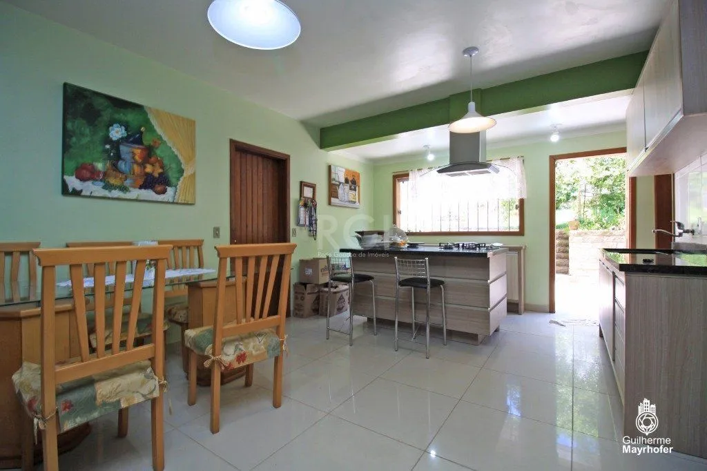 Imagem Casa para Venda - 240m², 4 dormitórios, sendo 3 suites, 6 vagas - Jardim Sabará