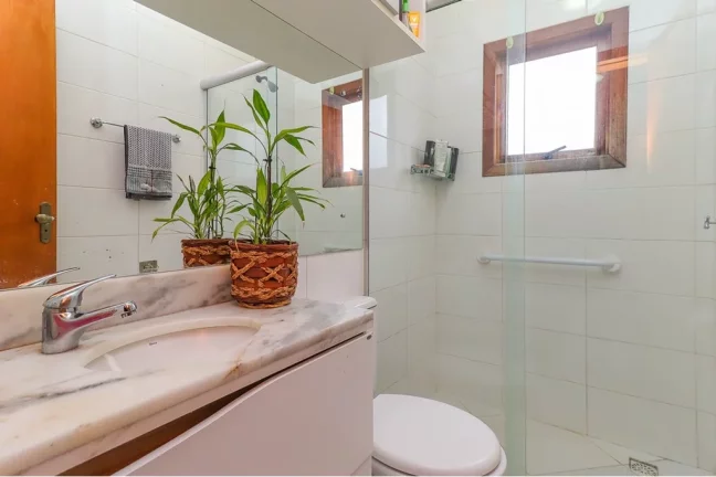 Imagem VNGGP 237 Casa 610101028-2 - Casa à venda no bairro Vila Nova - Porto Alegre/RS