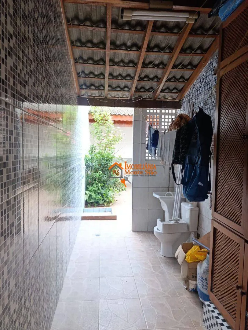 Imagem Casa com 3 dormitórios para alugar, 90 m² por R$ 5.600,00/mês - Vila Bremen - Guarulhos/SP