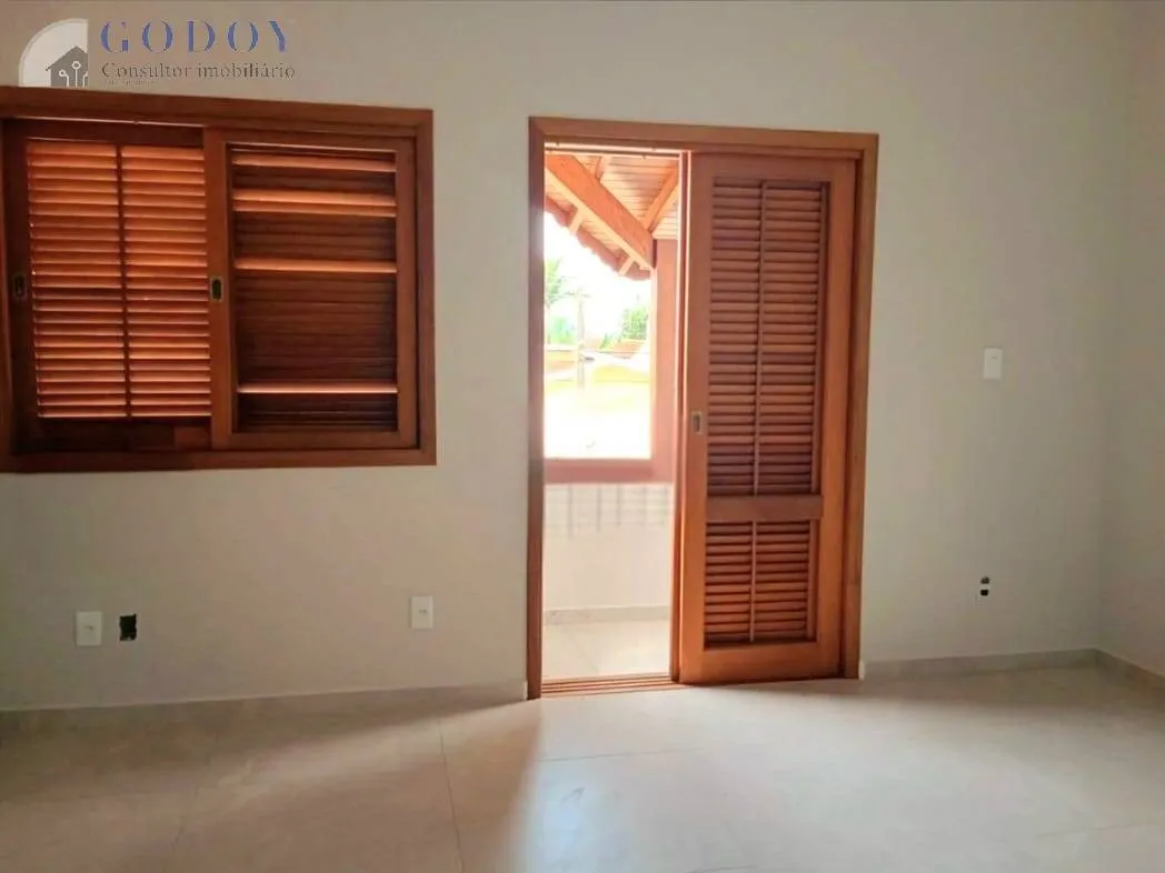 Imagem Casa à venda 3 Quartos, 1 Suite, 2 Vagas, 217M², Centro, Pindamonhangaba - SP