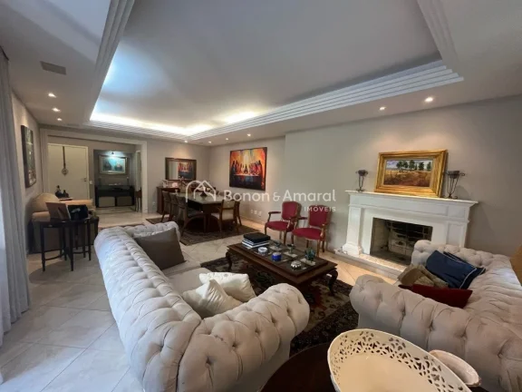 Imagem Apartamento com living para dois ambientes com lareira, ampla varanda e quintal privativo, sala de j...