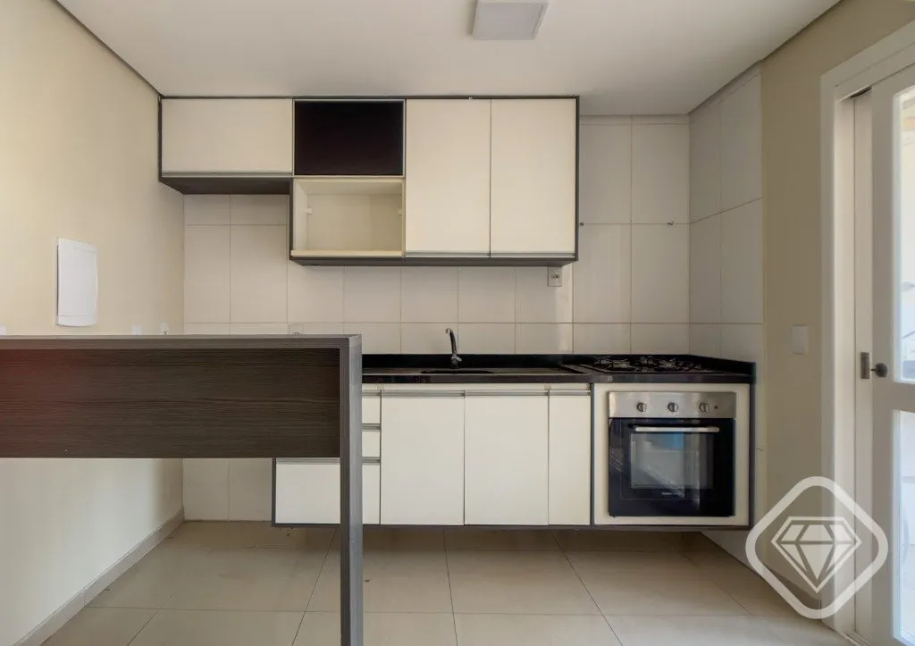 Imagem Casa semimobiliada com piscina no bairro Hípica, pronta para morar, com excelente padrão de acabam...