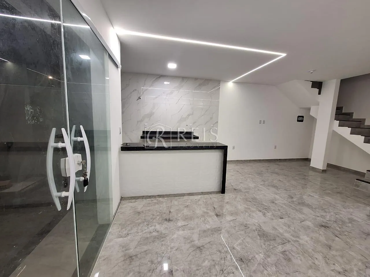 Imagem Casa para Venda em Rio das Ostras, Enseada das Gaivotas, 2 dormitórios, 2 suítes, 3 banheiros, 1 vaga