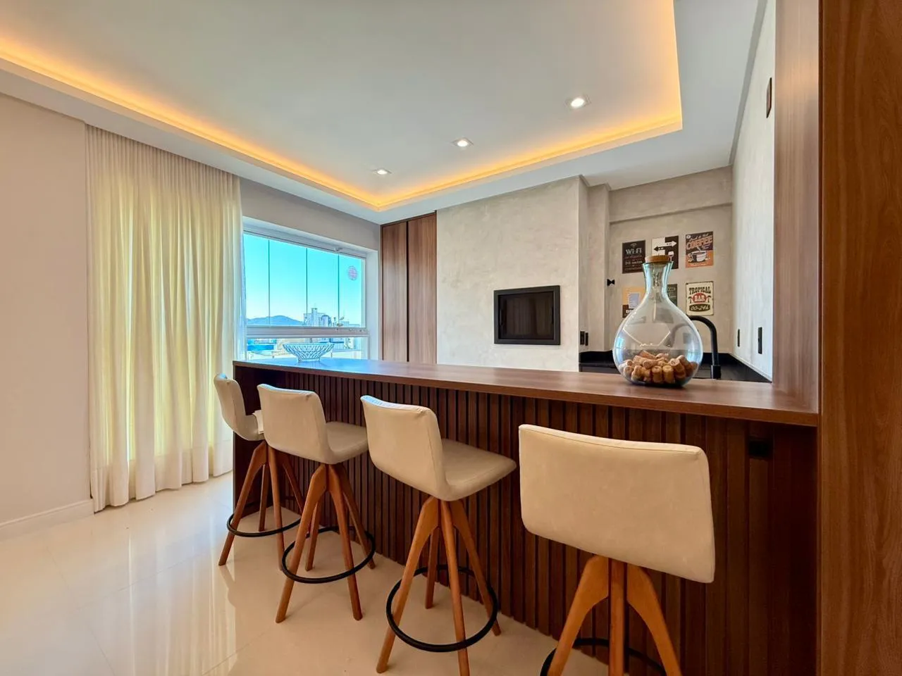 Imagem Apartamento com vista para o mar à venda com 179.5m2 por R$ 4.850.000,00