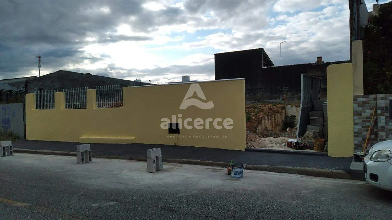Imagem Terreno à venda com , 330,24m² em Ipiranga São José