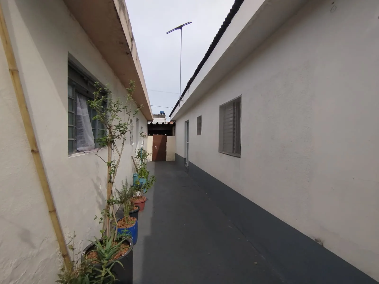 Imagem Oportunidade de Investimento - Casa ou Terreno à Venda | 350 m² | Próximo à Av. Maria Luiza Americano