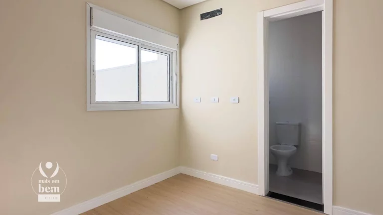 Imagem Sobrado com 244 m², 3 Suítes, Sala intima , Condominio Fechado com Piscina e Salão de Festas à venda por R$ 1.290.000 - Campo Comprido - Curitiba/PR
