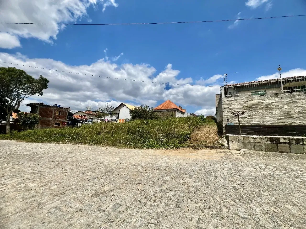 Foto do imóvel Terreno à Venda, 360 m² em Jardim Tavares - Campina Grande