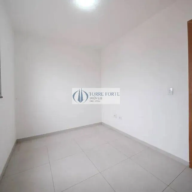 Imagem Apartamento com 1 vaga livre e demarcada, 2 dormitórios, 34m2