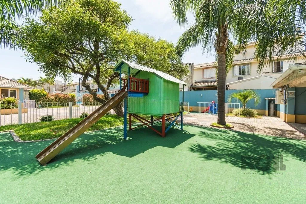 Imagem Casa em condomínio fechado - 70m², 2 dormitórios, 1 vaga de garagem no bairro Humaitá
