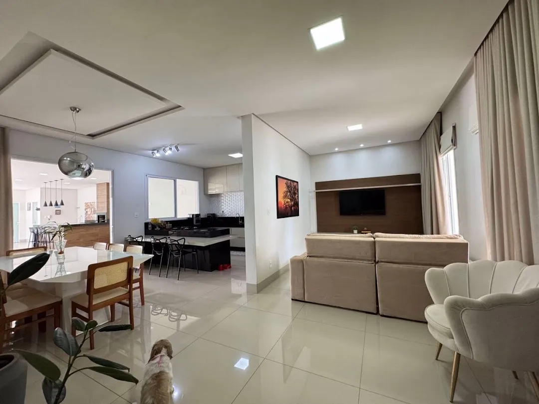 Foto do imóvel Casa com 3 dormitórios à venda, 243 m² por R$ 1.290.000,00 - Alto dos Caiçaras - Patos de Minas/MG