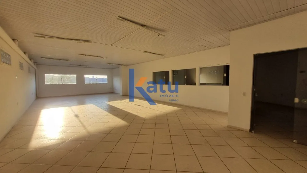Imagem Excelente sala comercial para alugar no Jardim Guanabara, Jundiaí. Com 126,77 m² de área total, e...
